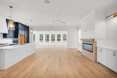 Set on nearly half an acre, this 3 bedroom, 2.5 bath home on Hampton Pointe Golf Course in South Carolina - for sale on GolfHomes.com, golf home, golf lot