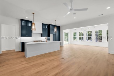Set on nearly half an acre, this 3 bedroom, 2.5 bath home on Hampton Pointe Golf Course in South Carolina - for sale on GolfHomes.com, golf home, golf lot