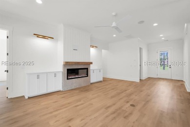 Set on nearly half an acre, this 3 bedroom, 2.5 bath home on Hampton Pointe Golf Course in South Carolina - for sale on GolfHomes.com, golf home, golf lot