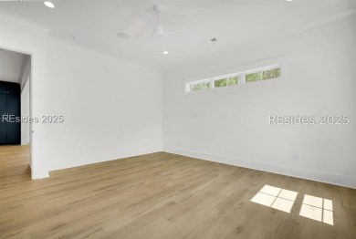 Set on nearly half an acre, this 3 bedroom, 2.5 bath home on Hampton Pointe Golf Course in South Carolina - for sale on GolfHomes.com, golf home, golf lot