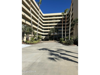 If you are looking for an OCEANFRONT CONDO then your search is on Harbour Village Golf and Yacht Club in Florida - for sale on GolfHomes.com, golf home, golf lot