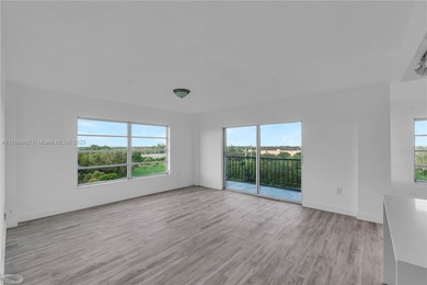 BEST deal under $160k!!!!! Beautifully remodeled 2-bedroom on Inverrary Country Club in Florida - for sale on GolfHomes.com, golf home, golf lot