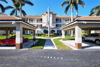 Lowest priced unit in Sutton Walk Lakeside.Breathtaking lake & on Lexington Country Club in Florida - for sale on GolfHomes.com, golf home, golf lot