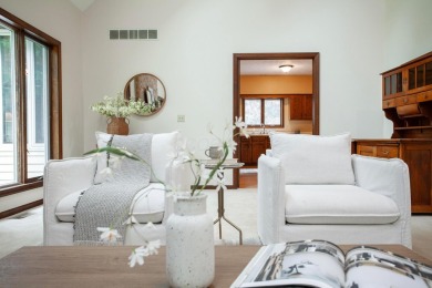 Stunning and spacious home on over an acre in Olentangy Schools on Glen Ross Golf Club in Ohio - for sale on GolfHomes.com, golf home, golf lot