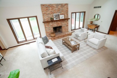 Stunning and spacious home on over an acre in Olentangy Schools on Glen Ross Golf Club in Ohio - for sale on GolfHomes.com, golf home, golf lot