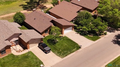 This is a super clean, freshly painted, super cute 2 bedroom, 2 on Chaparral Country Club in New Mexico - for sale on GolfHomes.com, golf home, golf lot