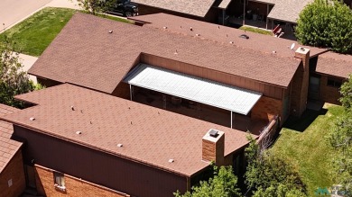 This is a super clean, freshly painted, super cute 2 bedroom, 2 on Chaparral Country Club in New Mexico - for sale on GolfHomes.com, golf home, golf lot