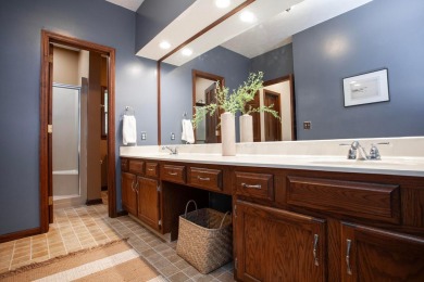 Stunning and spacious home on over an acre in Olentangy Schools on Glen Ross Golf Club in Ohio - for sale on GolfHomes.com, golf home, golf lot