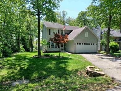 Beautiful 2 story home in Candlewick Lake on a wooded lot with on Savannah Oaks Golf Club of Candlewick Lake in Illinois - for sale on GolfHomes.com, golf home, golf lot