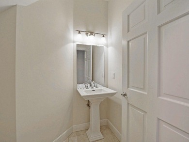 Beautiful 3 Bedroom 2 Bath 2007 town house with a two car garage on Oak Harbor Country Club in Florida - for sale on GolfHomes.com, golf home, golf lot