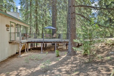 This darling cabin in the Lake Almanor Country Club is just a on Lake Almanor Country Club in California - for sale on GolfHomes.com, golf home, golf lot