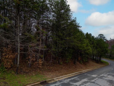 Wonderful building lot in upscale Catawba Springs! Convenient to on Catawba Springs Golf Course At Lake Hickory  in North Carolina - for sale on GolfHomes.com, golf home, golf lot