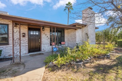 Move in ready, mid-century brick home in Uptown Phoenix! This on Palo Verde Golf Course in Arizona - for sale on GolfHomes.com, golf home, golf lot