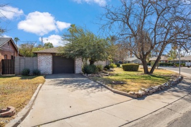 Move in ready, mid-century brick home in Uptown Phoenix! This on Palo Verde Golf Course in Arizona - for sale on GolfHomes.com, golf home, golf lot