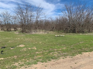 Flat lot ready to build your dream home on it. Near Bridgeport on The Club At Runaway Bay in Texas - for sale on GolfHomes.com, golf home, golf lot