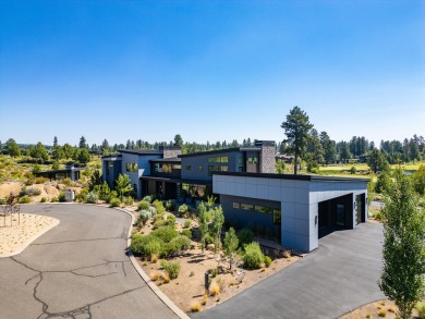 Welcome to this Tetherow golf retreat, where contemporary design on Tetherow Golf Club in Oregon - for sale on GolfHomes.com, golf home, golf lot