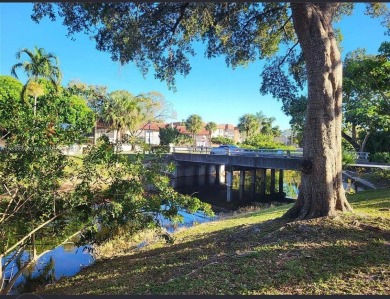 Spacious 2 bedroom/2 2-bathroom condo. The property features a on Inverrary Country Club in Florida - for sale on GolfHomes.com, golf home, golf lot