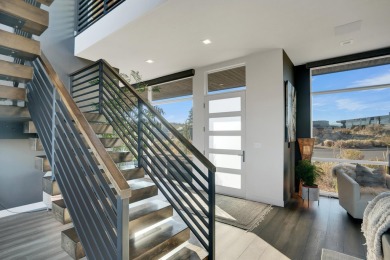 Welcome to this Tetherow golf retreat, where contemporary design on Tetherow Golf Club in Oregon - for sale on GolfHomes.com, golf home, golf lot