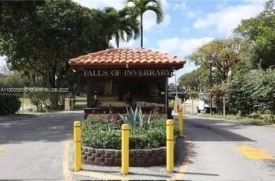 Spacious 2 bedroom/2 2-bathroom condo. The property features a on Inverrary Country Club in Florida - for sale on GolfHomes.com, golf home, golf lot