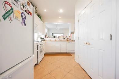 Charming single-story home in the heart of desirable Henderson! on Desert Willow Golf Course in Nevada - for sale on GolfHomes.com, golf home, golf lot