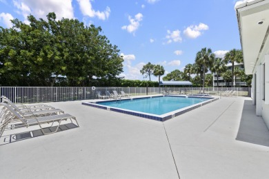Spacious 2-Bed, 2-Bath Condo in West Palm Beach! This cozy on Bear Lakes Country Club in Florida - for sale on GolfHomes.com, golf home, golf lot