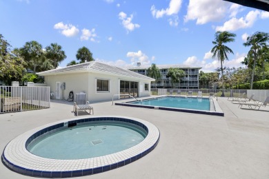 Spacious 2-Bed, 2-Bath Condo in West Palm Beach! This cozy on Bear Lakes Country Club in Florida - for sale on GolfHomes.com, golf home, golf lot
