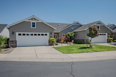 Immaculate home in the gated Poppy Village community of the on Eagle Point Golf Course in Oregon - for sale on GolfHomes.com, golf home, golf lot