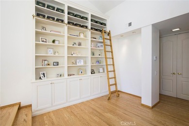 This is a fabulous TOWNHOME in the prestigious Rancho San on Rancho San Joaquin Golf Course in California - for sale on GolfHomes.com, golf home, golf lot