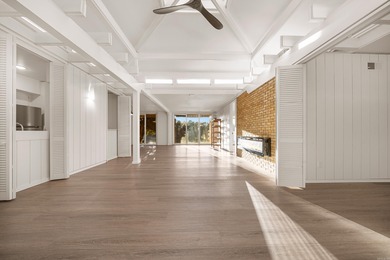 STUNNING ARCHITECTURE - 575 BELVEDERE DR.  BELVEDERE GARDENS on Belvedere Golf Club in Arkansas - for sale on GolfHomes.com, golf home, golf lot