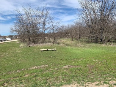 Flat lot ready to build your dream home on it. Near Bridgeport on The Club At Runaway Bay in Texas - for sale on GolfHomes.com, golf home, golf lot