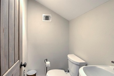 Stunning 5BR, 2.5BA golf course home with lake views on Hole #14 on Lake Kiowa Golf Course in Texas - for sale on GolfHomes.com, golf home, golf lot