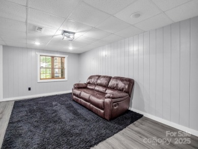 Fresh mountain-living vibe with room to breathe-this 4BR/2.5BA on Cleghorn Plantation Golf Club in North Carolina - for sale on GolfHomes.com, golf home, golf lot