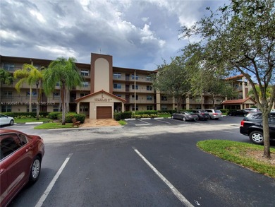 Beautifully 2-Bedroom, 2-Bath Condo with Golf Course Views - on Flamingo Lakes Country Club in Florida - for sale on GolfHomes.com, golf home, golf lot