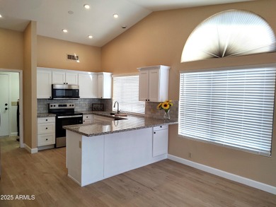 Fresh remodeled, truly move in ready!
Come enjoy Westbrook on Westbrook Village Golf Club in Arizona - for sale on GolfHomes.com, golf home, golf lot