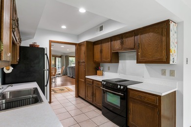 The only THREE bedroom, end unit Spinnaker Beachhouse available on The Seabrook Island Club in South Carolina - for sale on GolfHomes.com, golf home, golf lot