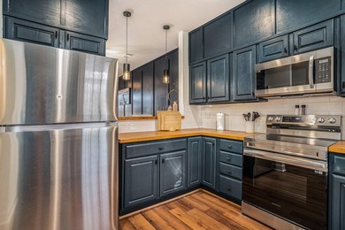 Turnkey waterfront condo overlooking Lake Marion--South on Santee-Cooper Country Club in South Carolina - for sale on GolfHomes.com, golf home, golf lot