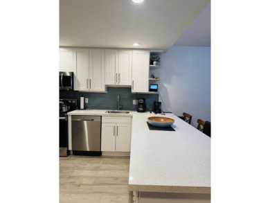 Spacious and bright 3 bedrooms 2 bathrooms condo located in the on Palm-Aire Country Club and Resort - Palms in Florida - for sale on GolfHomes.com, golf home, golf lot