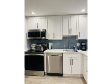 Spacious and bright 3 bedrooms 2 bathrooms condo located in the on Palm-Aire Country Club and Resort - Palms in Florida - for sale on GolfHomes.com, golf home, golf lot