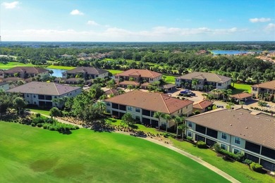 Meticulously maintained, tastefully decorated, gorgeous 2 on Esplanade Golf and Country at Lakewood Ranch in Florida - for sale on GolfHomes.com, golf home, golf lot