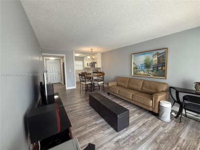Beautifully upgraded 1 bedroom 1 bath  condo with shaker on Sunrise Lakes Phase III in Florida - for sale on GolfHomes.com, golf home, golf lot