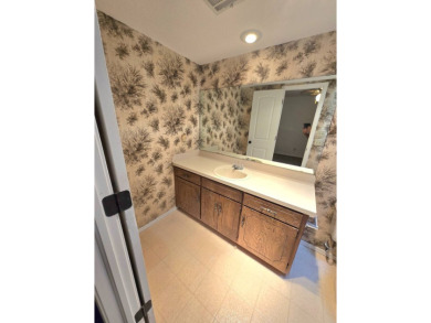 Welcome to your dream home! Stunning Custom-Built Home. Situated on Pheasant Run in Oklahoma - for sale on GolfHomes.com, golf home, golf lot