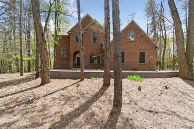 CHECK OUT THE VIDEO TOUR!!  BEAUTIFUL 2 STORY COLONIAL ON A on Timber Trace Golf Club in Michigan - for sale on GolfHomes.com, golf home, golf lot