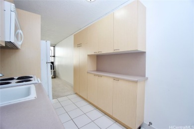 TURN KEY, MOVE-IN CONDITION, FEE SIMPLE. Spacious Studio, 1 bath on Ala Wai Golf Course in Hawaii - for sale on GolfHomes.com, golf home, golf lot
