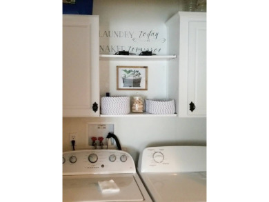 Welcome to this charming 2-bedroom, 2-bathroom manufactured home on Lily Lake Golf and RV Resort in Florida - for sale on GolfHomes.com, golf home, golf lot
