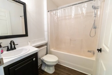 Welcome to this charming 2-bedroom, 2-bathroom manufactured home on Lily Lake Golf and RV Resort in Florida - for sale on GolfHomes.com, golf home, golf lot