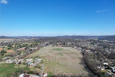 Discover 41.66 (recent survey) unrestricted acres within the on Monticello Country Club in Kentucky - for sale on GolfHomes.com, golf home, golf lot