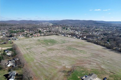 Discover 41.66 (recent survey) unrestricted acres within the on Monticello Country Club in Kentucky - for sale on GolfHomes.com, golf home, golf lot
