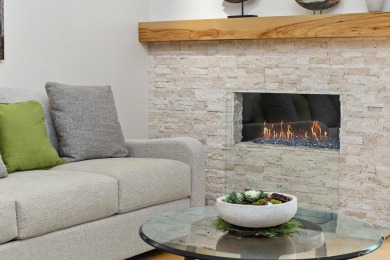 Gorgeous Single Level Solana Beach Stunner! Meticulously on Lomas Santa Fe Executive Golf Course in California - for sale on GolfHomes.com, golf home, golf lot