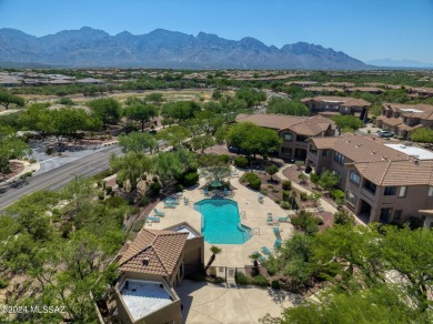 Turn-key 3 bed 2 bath, fully furnished, second floor Casita with on The Golf Club at Vistoso in Arizona - for sale on GolfHomes.com, golf home, golf lot