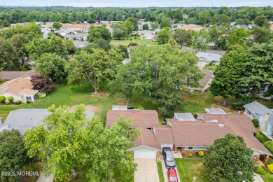 Welcome to Your Dream Home in Clearbrook's 55+ Community! This on Rossmoor Golf Club in New Jersey - for sale on GolfHomes.com, golf home, golf lot